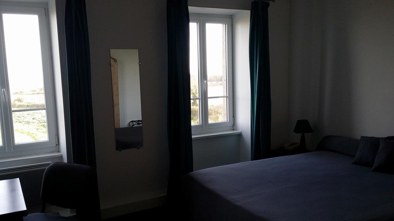 La Roche Du Marais 호텔 Omonville-la-Petite 객실 사진